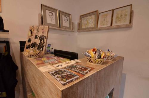 Nasi Goreng Diplomacy: Membawa Karya Seniman Lokal ke Tingkat Global Lewat Art Merchandise